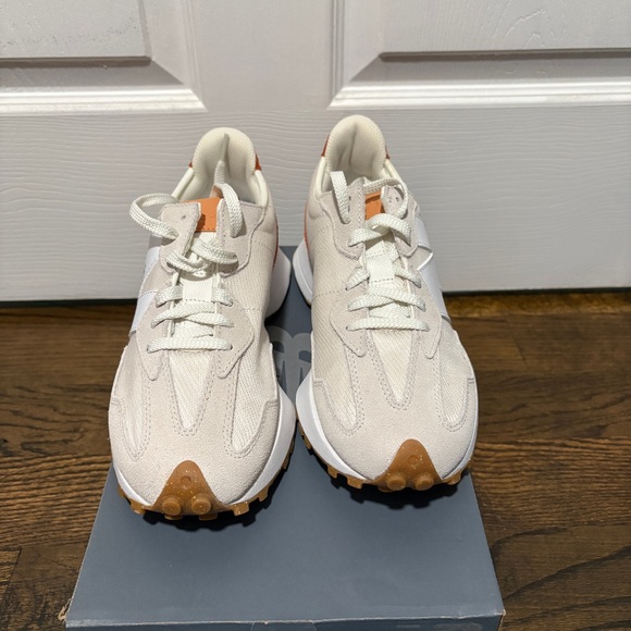 New Balance Cream and Orange Sneakers - Picture 4 of 9